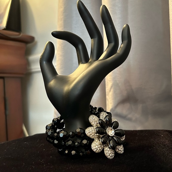 Rhinestone Bracelet in Black in Silver on Stretchy Band - Picture 5 of 14